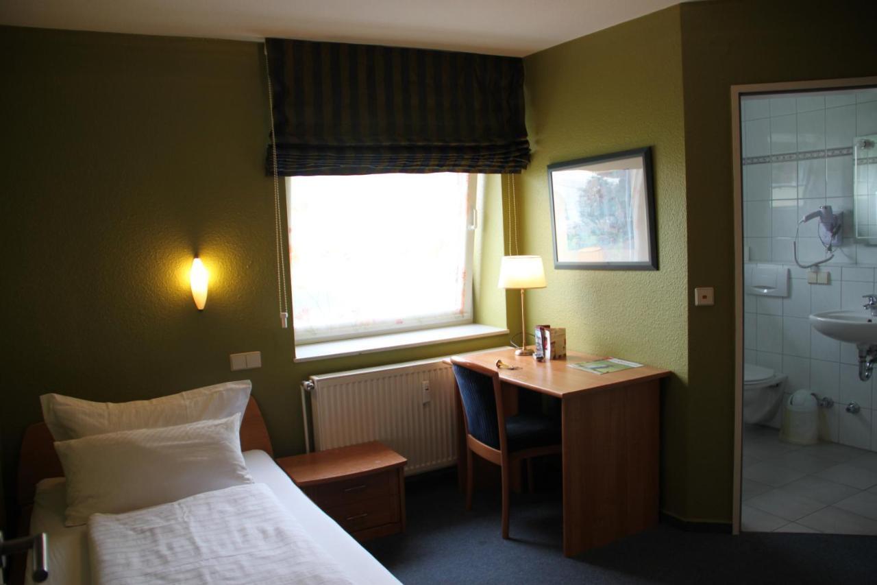 Buskes Hotel Steinfoerde Wietze Room photo